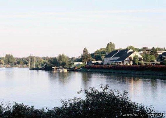 Logis - Hotel & Restaurant Des Lacs Paris Sud Вірі-Шатійон Екстер'єр фото